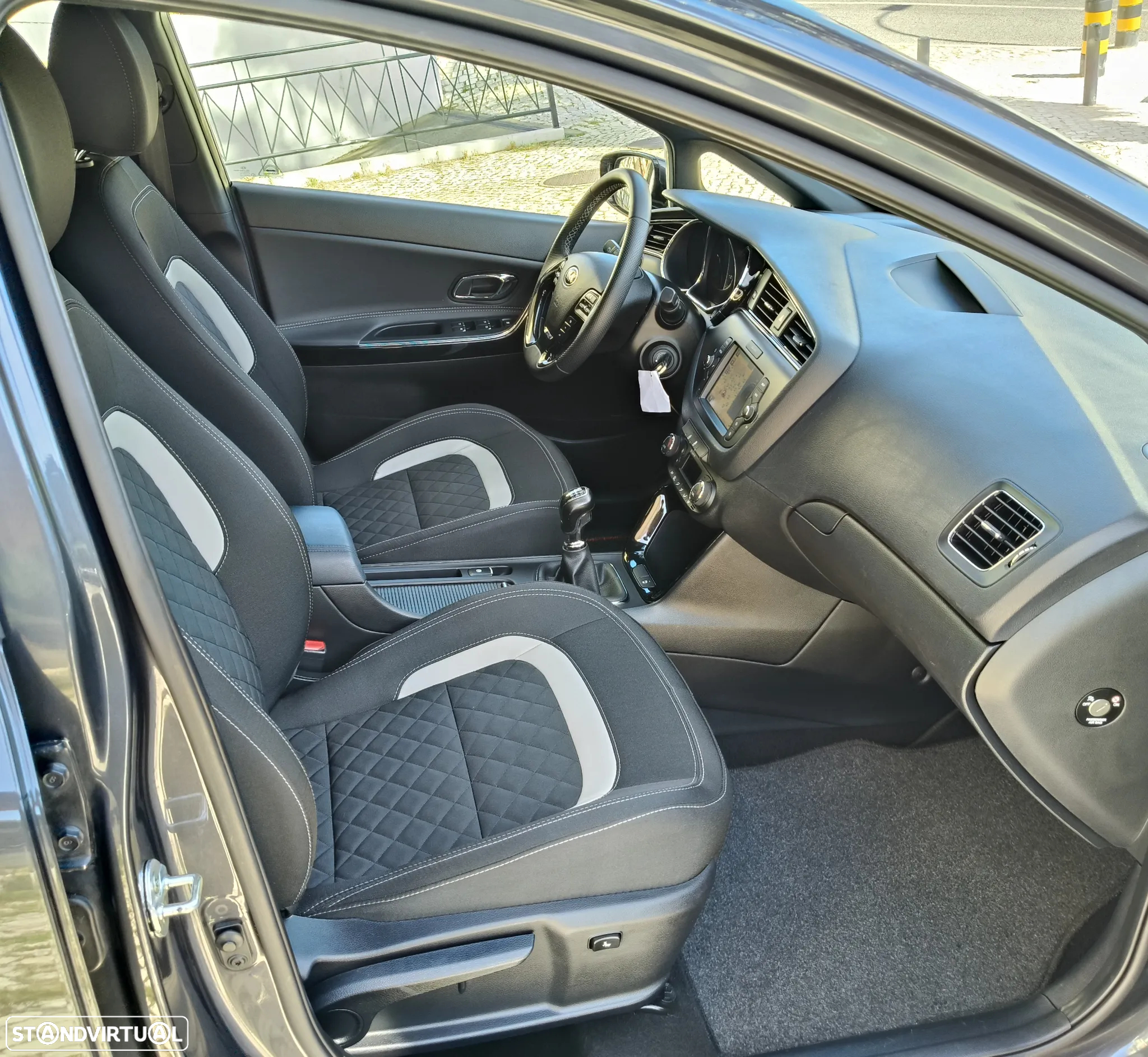 Kia Ceed SW 1.6 CRDi GT Line - 16