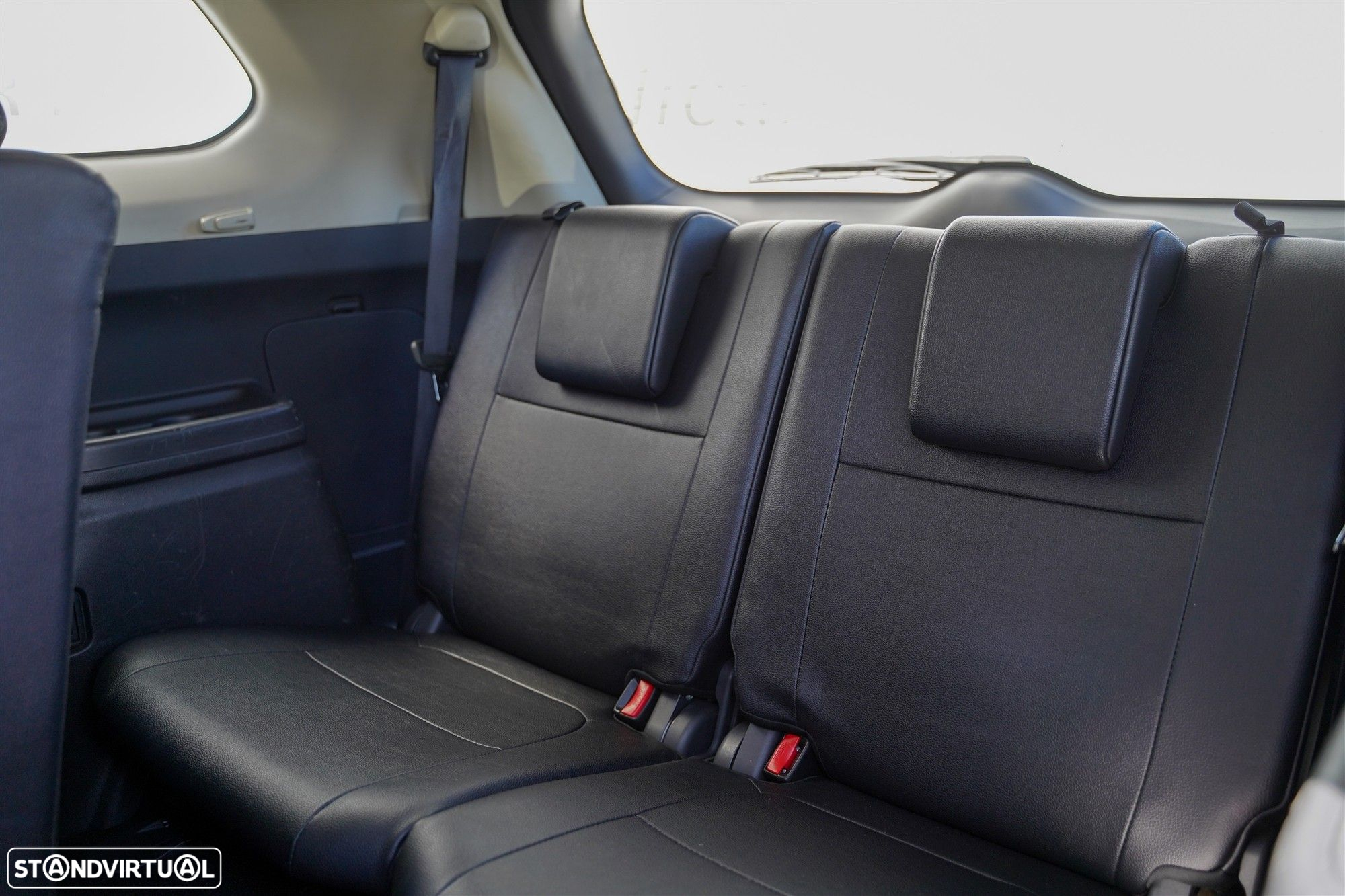 Mitsubishi Outlander 2.2 DI-D Intense - 13