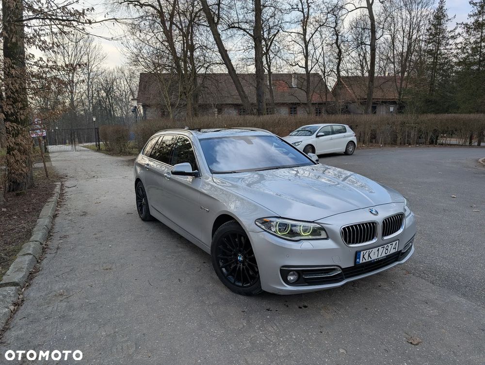 BMW Seria 5 528i xDrive Luxury Line - 2