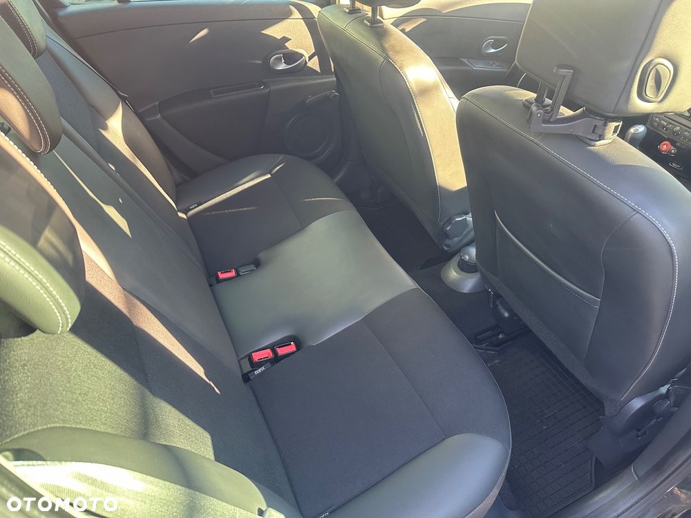 Renault Clio TCe 100 nightDay - 8