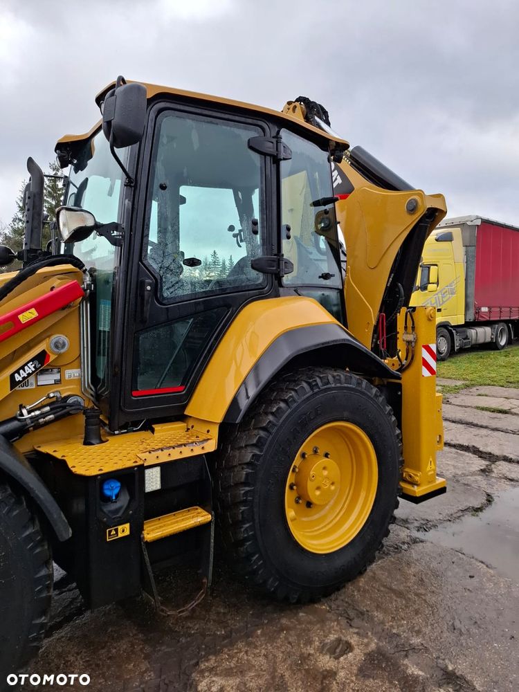 Caterpillar 444F2 - 12