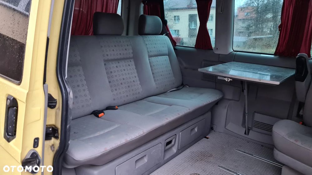 Volkswagen Multivan - 11
