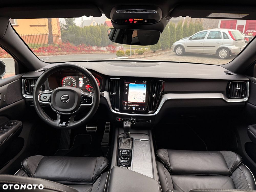 Volvo V60 D4 AWD R-Design - 20