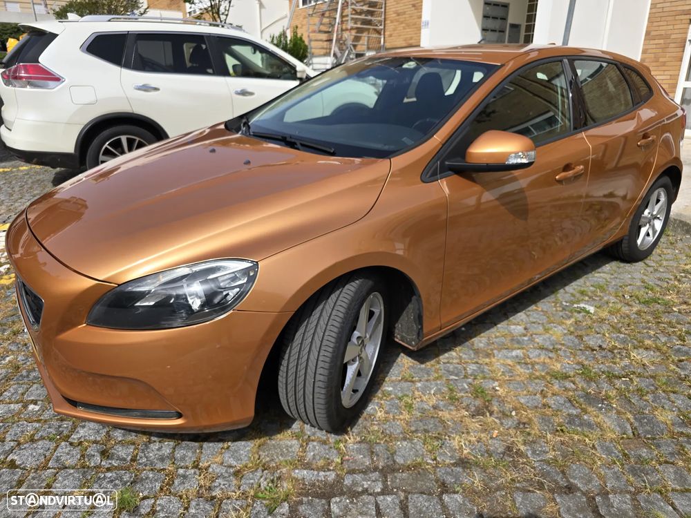 Volvo V40 1.6 D2 Momentum - 3