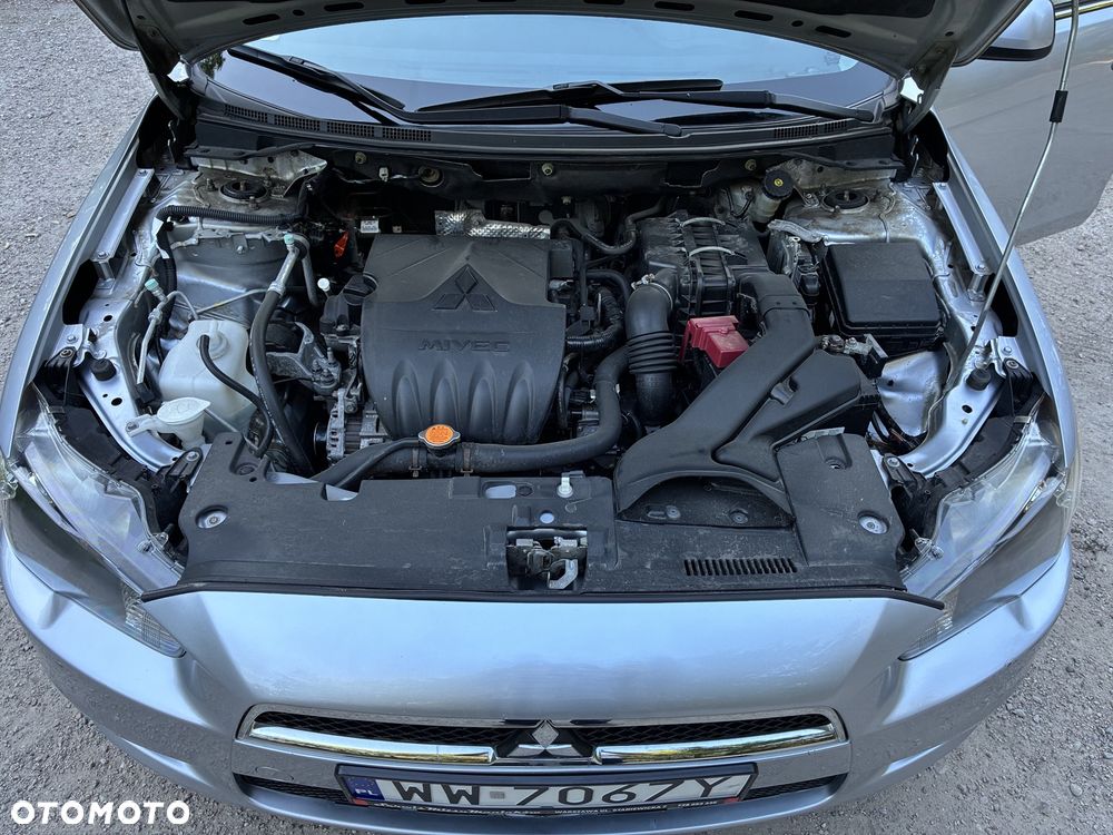 Mitsubishi Lancer 1.6 Invite - 12