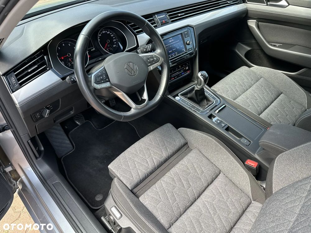 Volkswagen Passat 1.5 TSI EVO Business - 10