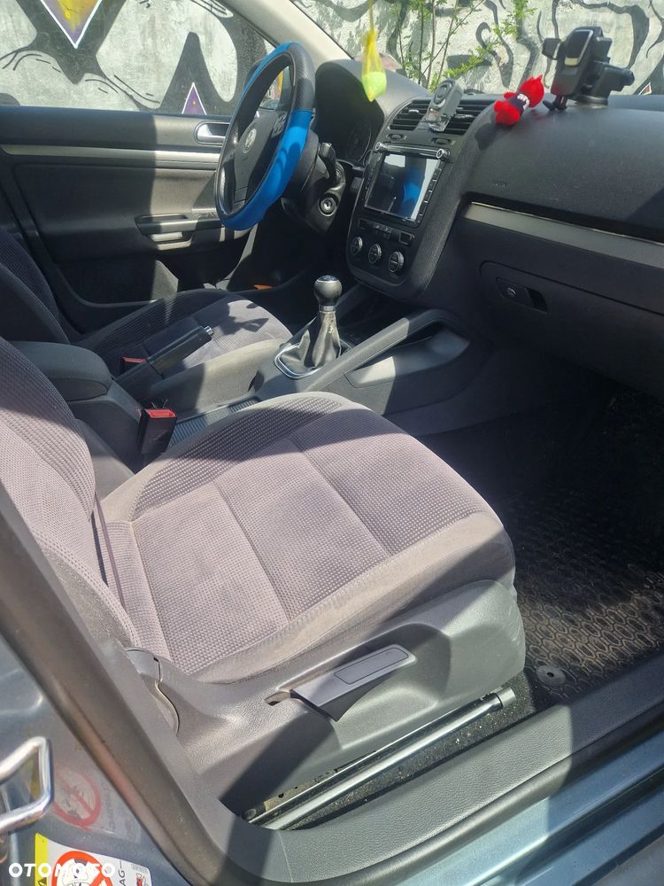 Volkswagen Jetta 1.6 FSI Comfortline - 18
