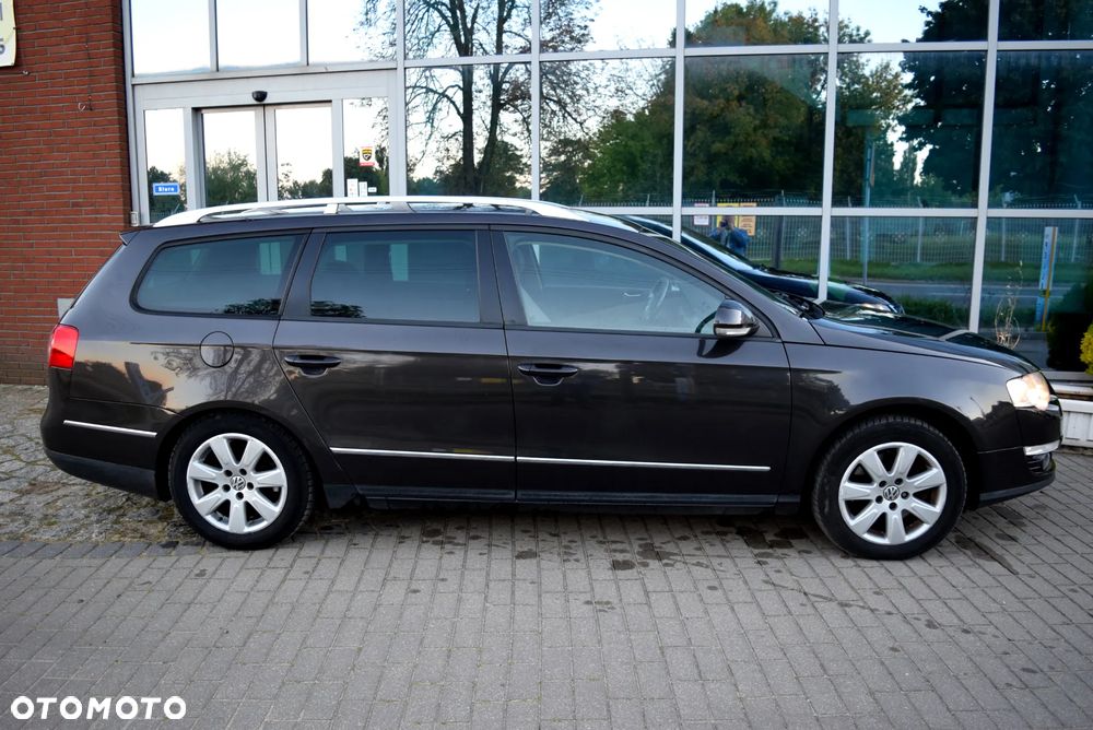 Volkswagen Passat 2.0 TDI DPF Highline - 14