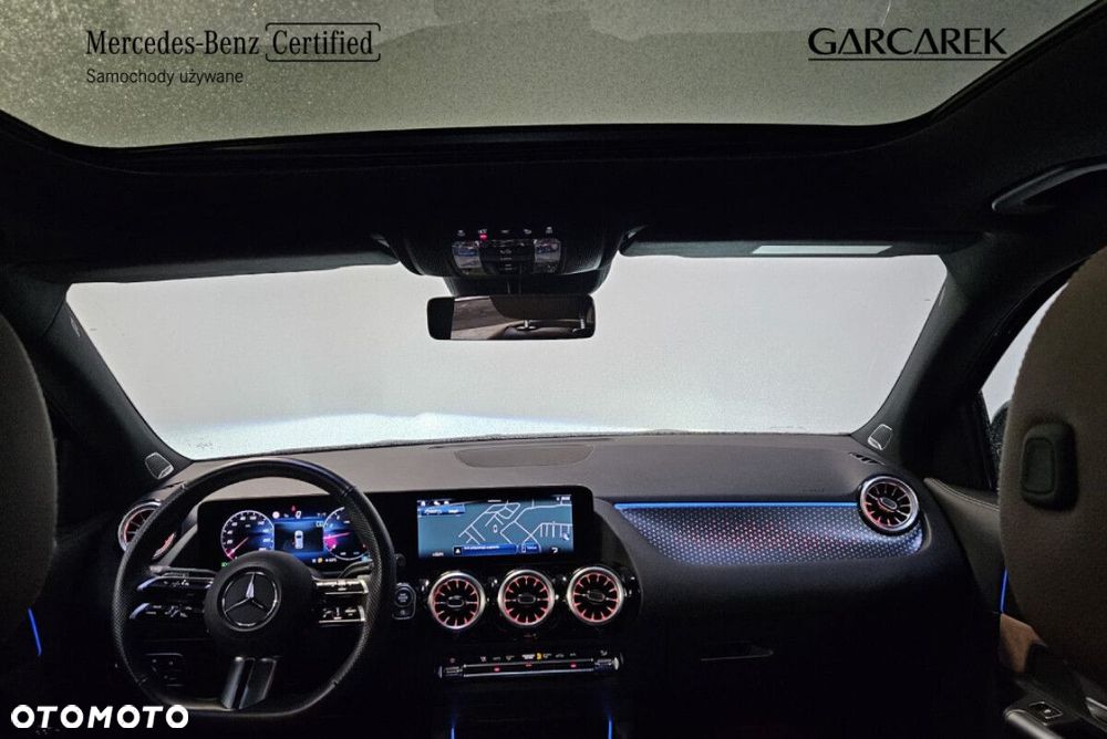 Mercedes-Benz GLA - 17