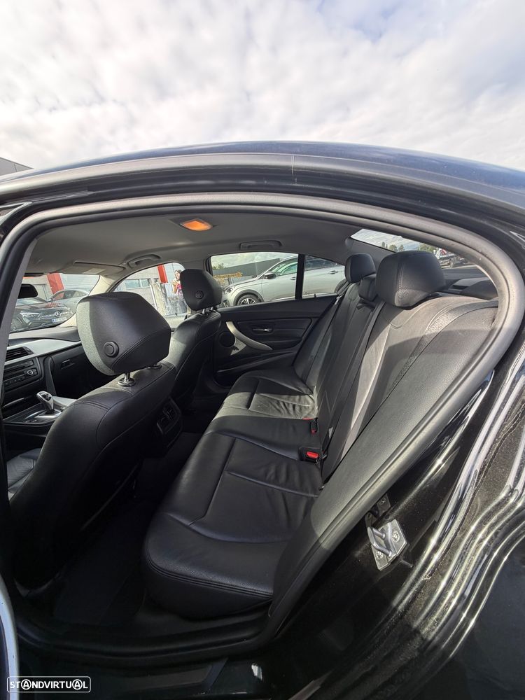 BMW 320 d Auto - 19