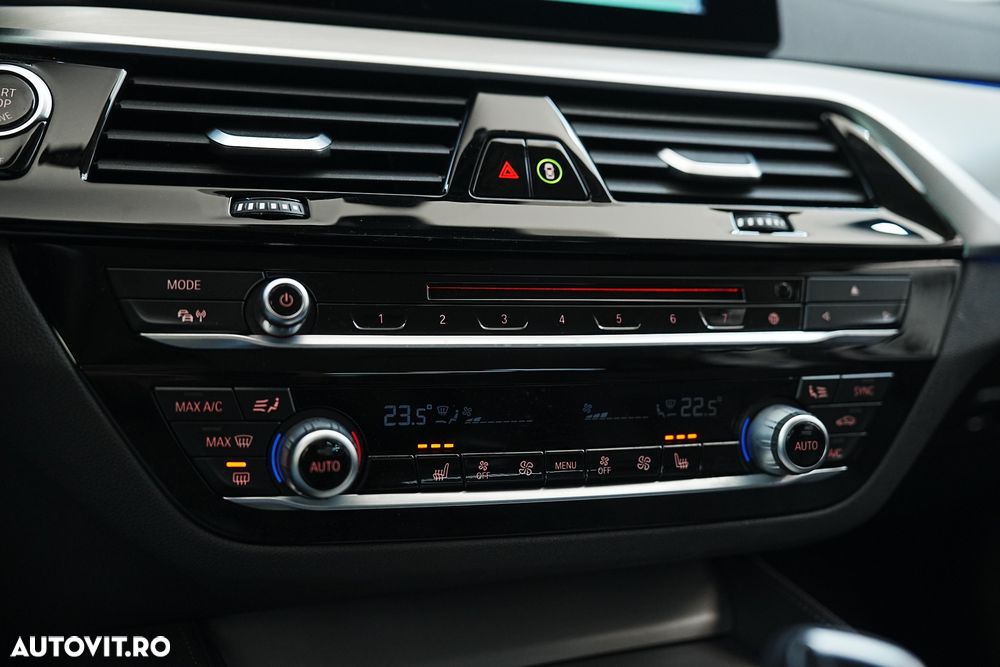 BMW Seria 5 520i AT MHEV - 10