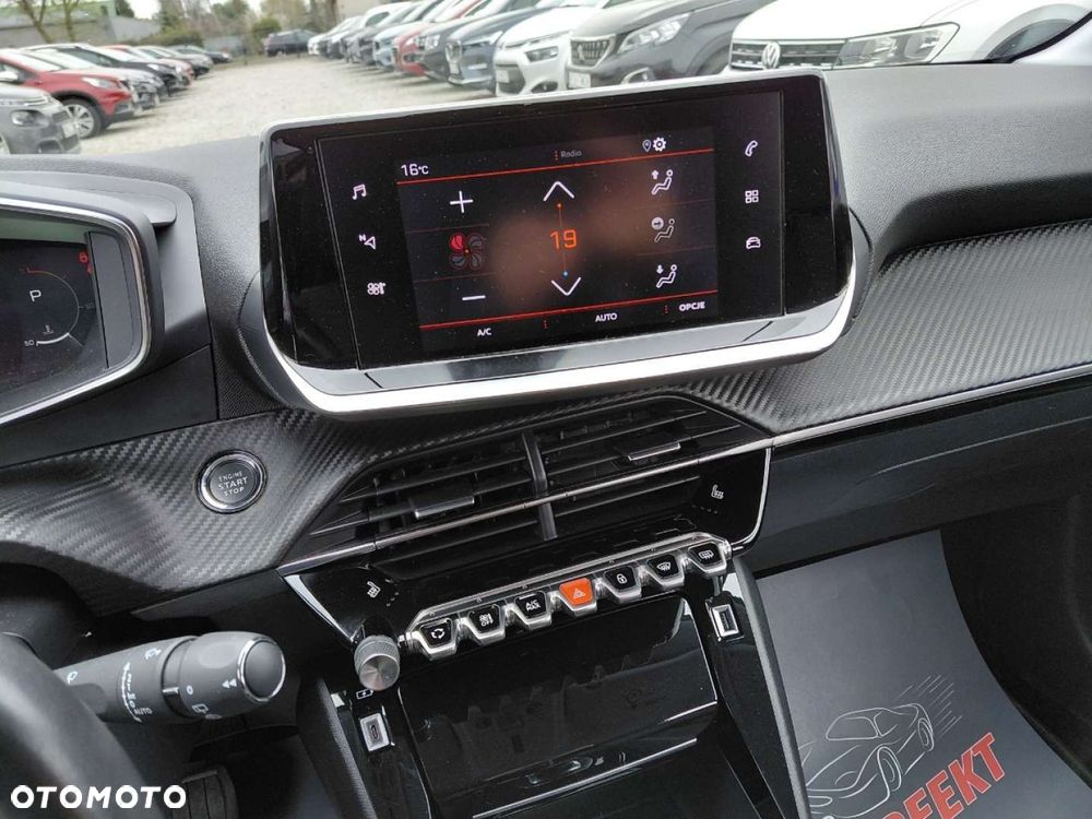 Peugeot 208 - 20