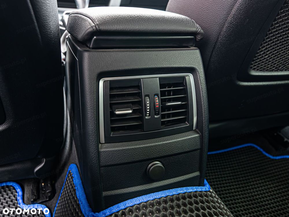 BMW Seria 3 320d M Sport - 25