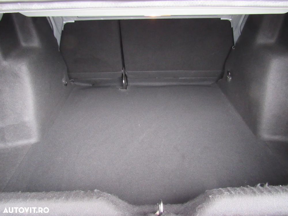 Dacia Logan TCe 90 Essential - 9