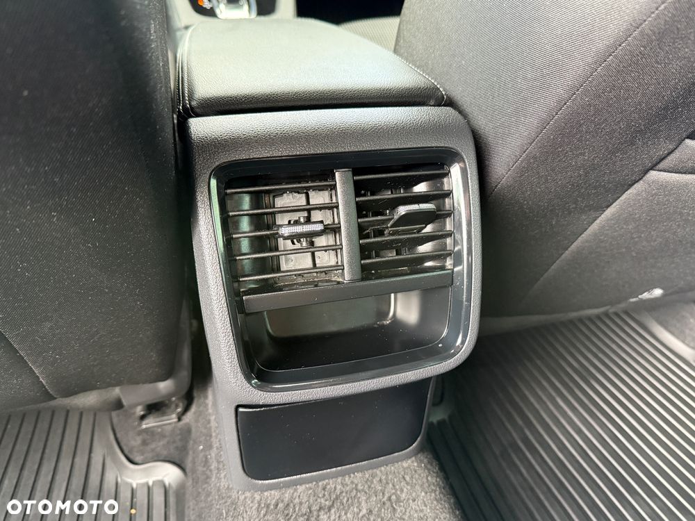 Skoda Octavia 2.0 TDI Ambition DSG - 23