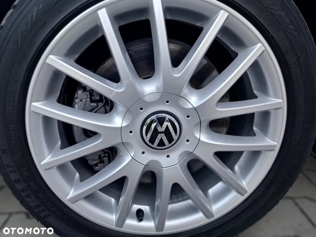 Volkswagen Golf 2.0 TDI DPF GT - 28