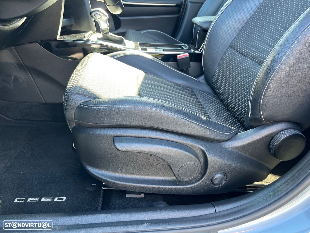 Kia Ceed SW 1.6 GDi PHEV Tech 6DCT - 24