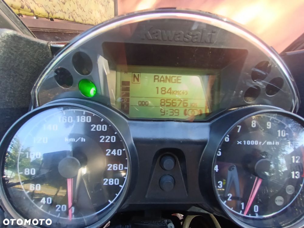 Kawasaki GTR - 16