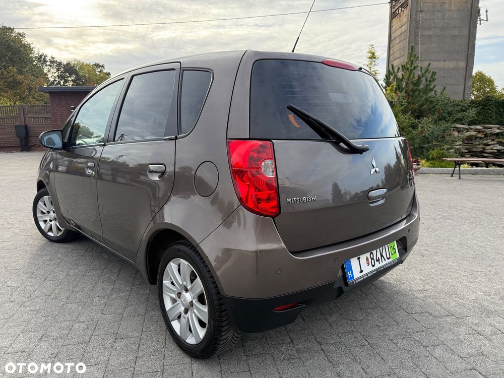 Mitsubishi Colt - 11