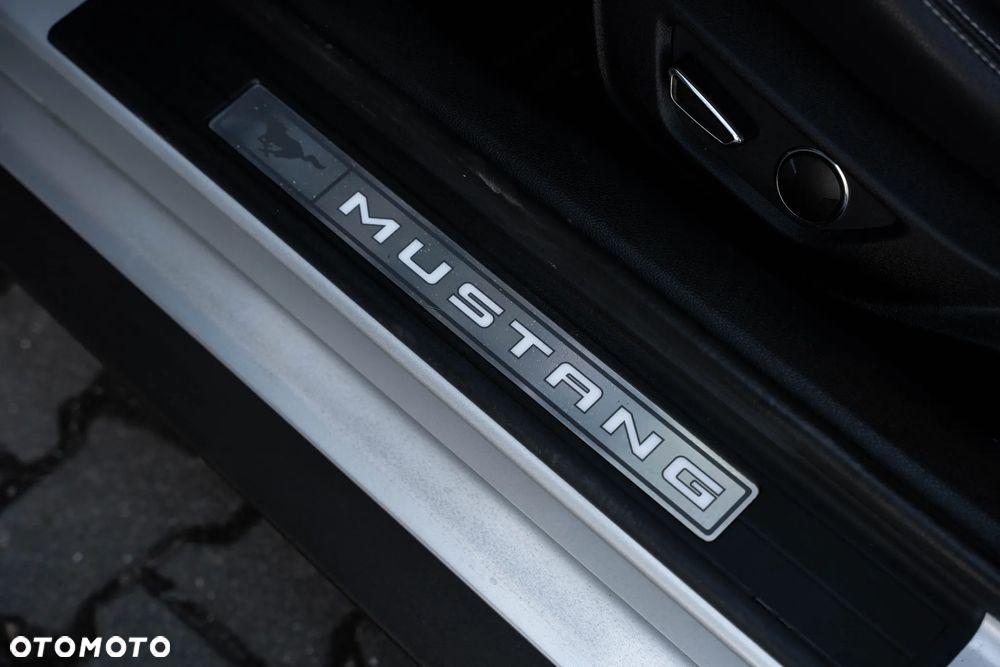 Ford Mustang - 17