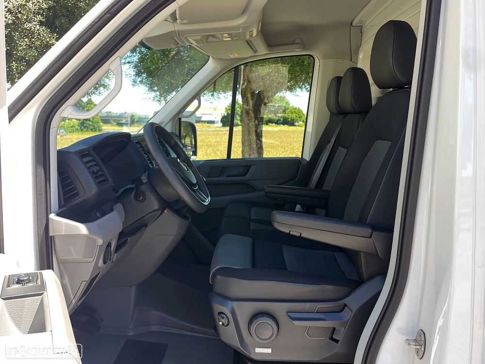 VW Crafter 2.0 TDI Contentor + Plataforma Elevatória - 25