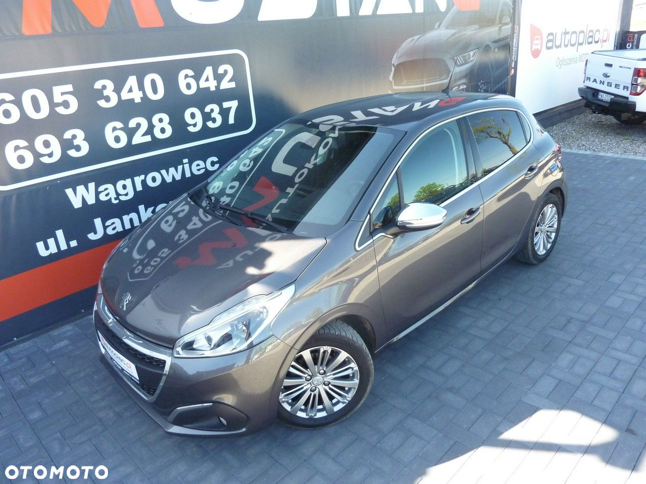 Peugeot 208 - 11