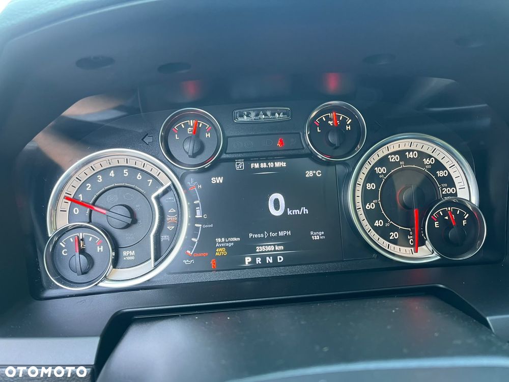 Dodge RAM 5.7 4x4 - 17