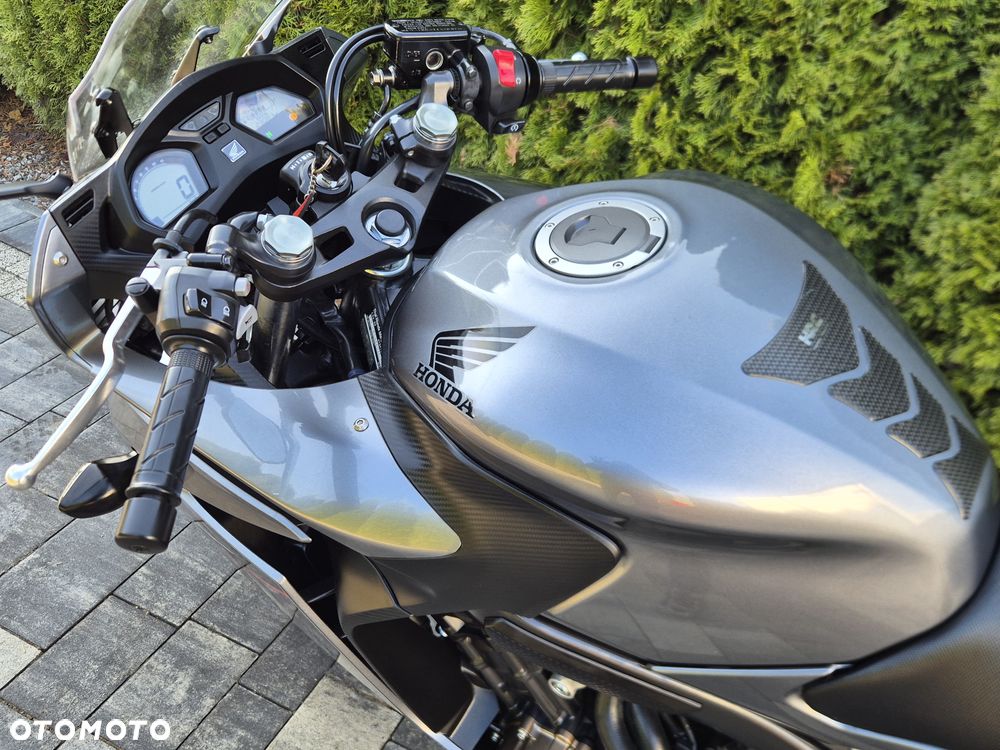 Honda CBR - 28