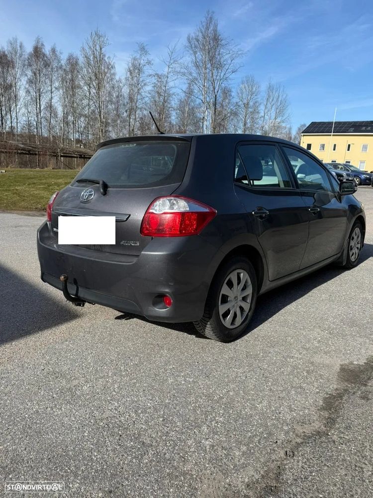 Toyota Auris 1.4 D-4D - 2