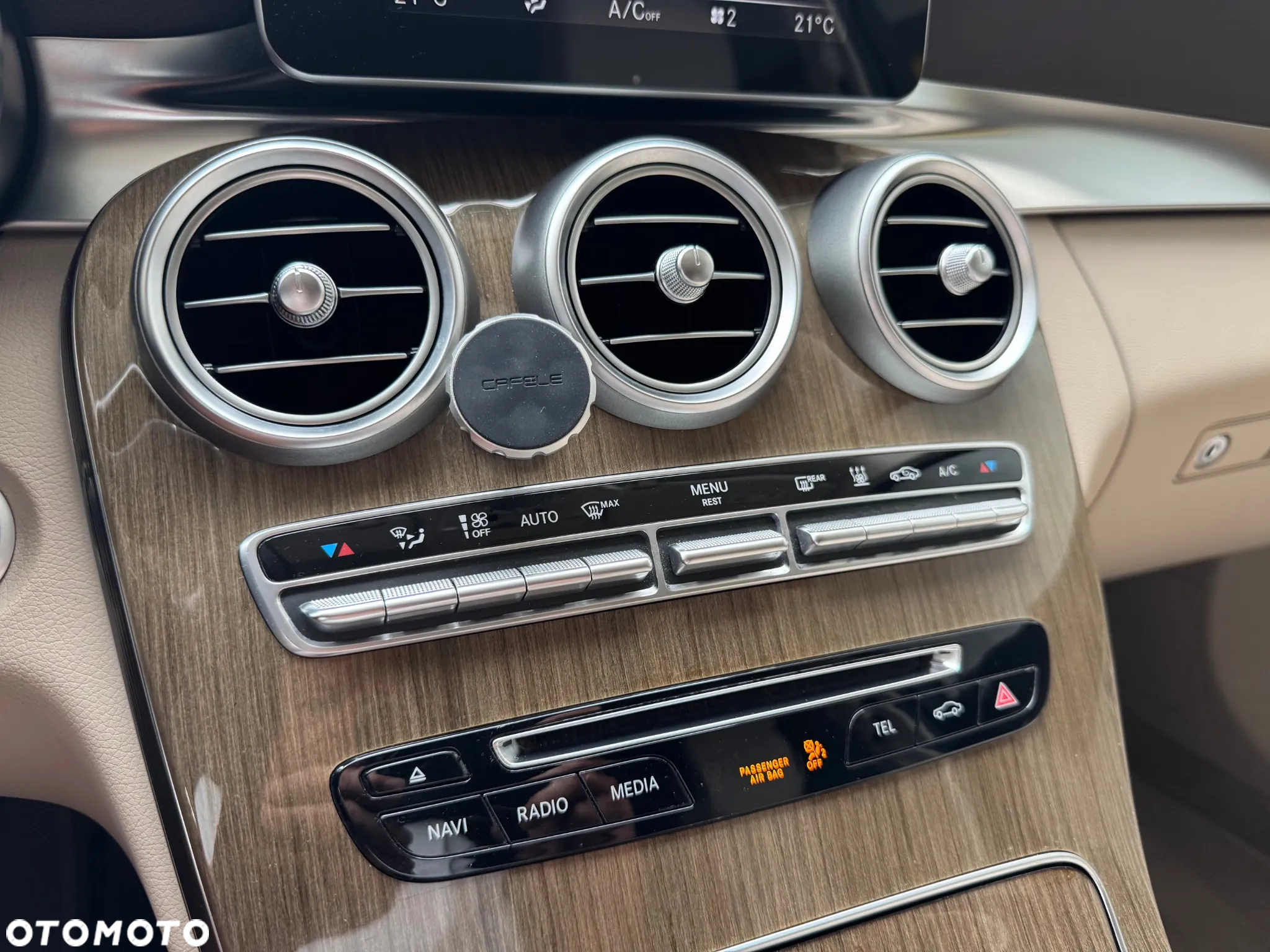 Mercedes-Benz Klasa C 250 7G-TRONIC - 26