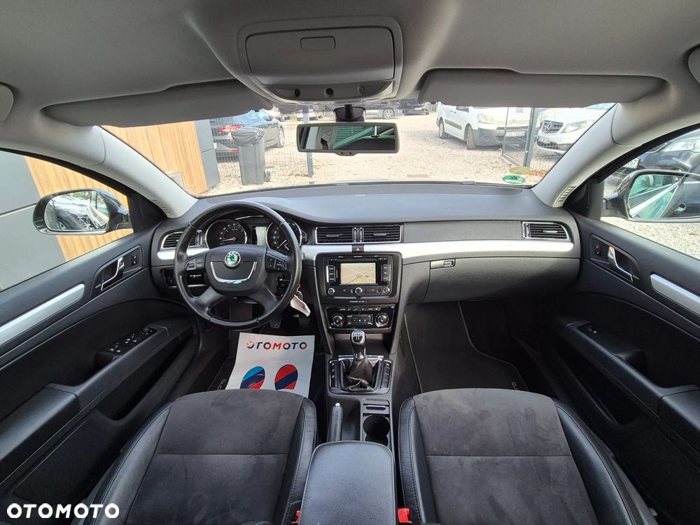 Skoda Superb 1.6 TDI Elegance Greenline - 32