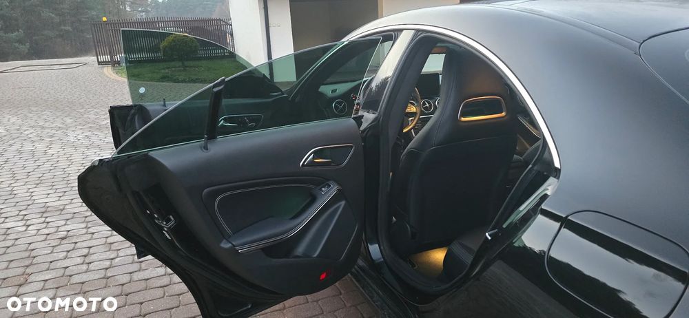 Mercedes-Benz CLA 250 4Matic 7G-DCT SCORE - 8