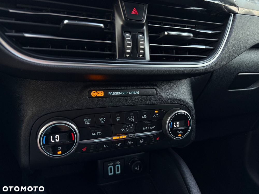 Ford Kuga 1.5 EcoBoost TITANIUM X - 21