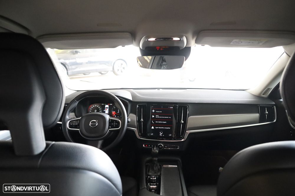 Volvo V90 2.0 D4 Momentum Geartronic - 17