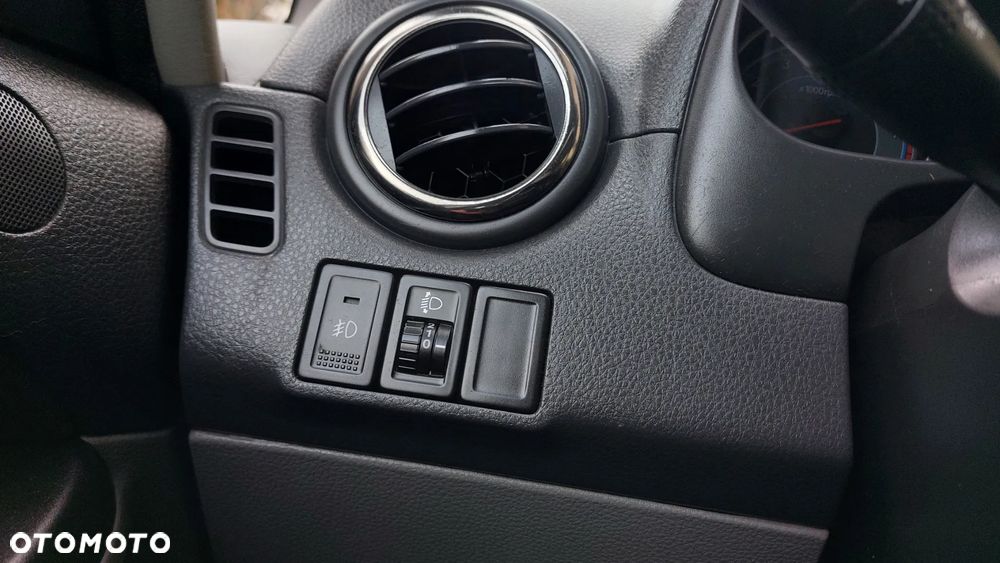 Suzuki SX4 1.6 Premium - 28