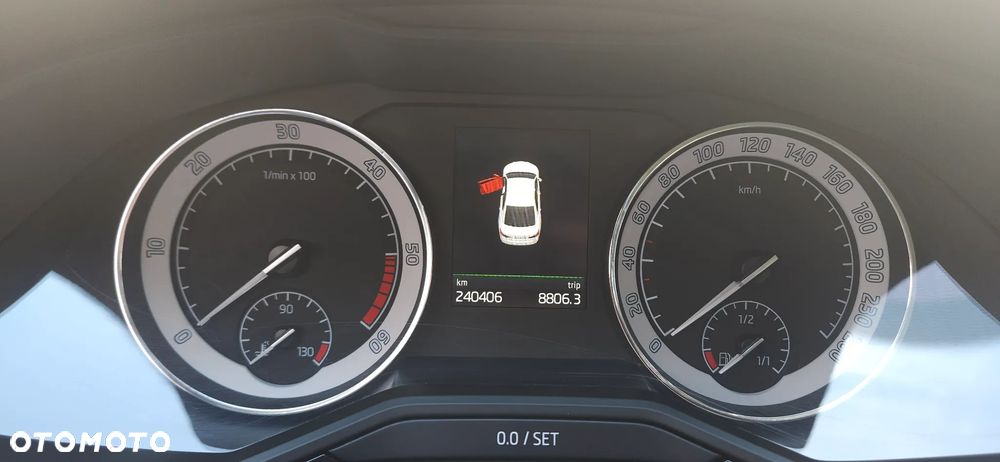 Skoda Superb 2.0 TDI SCR Style DSG - 29