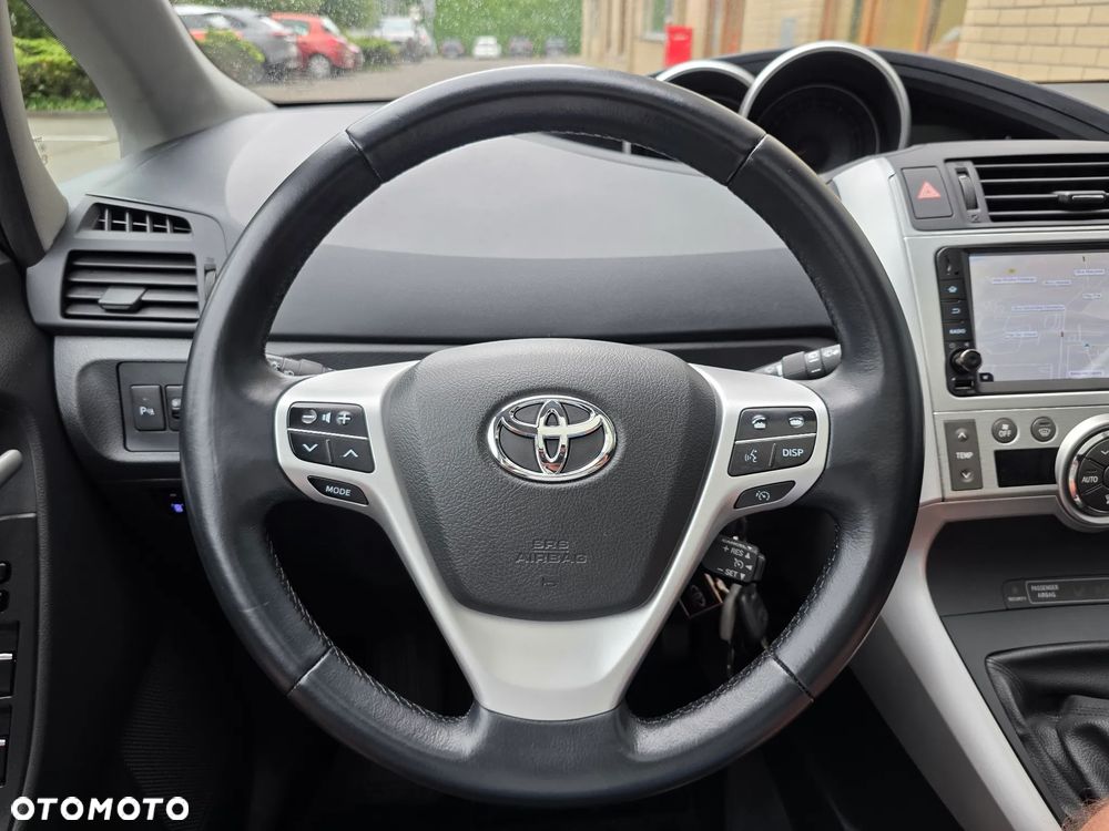 Toyota Verso 1.8 5-Sitzer Executive - 29