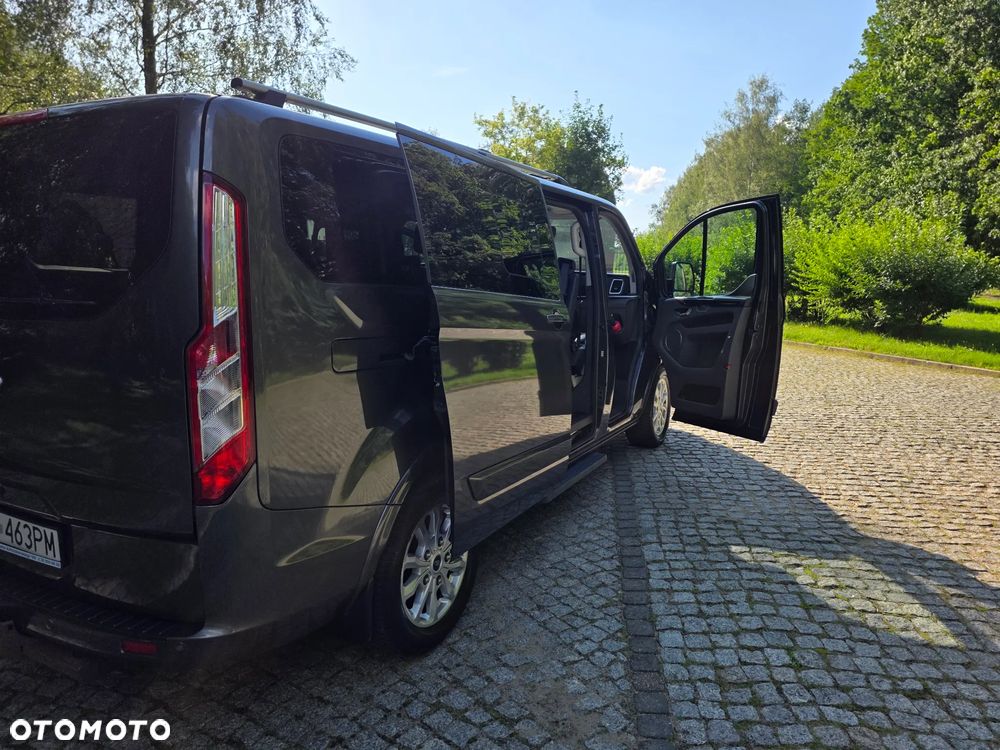 Ford Tourneo Custom - 10