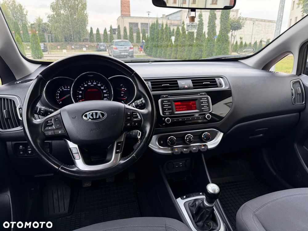 Kia Rio 1.2 M - 21