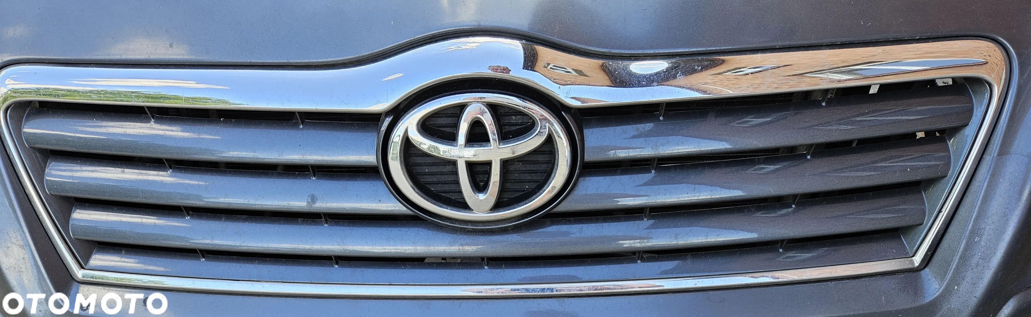 Toyota Avensis T25 gril atrapa 1F6 - 1