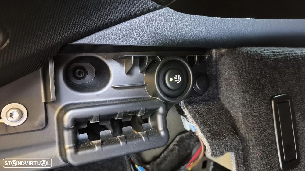 BMW 320 d Sport-Aut. Efficient Dynamics Edition - 27