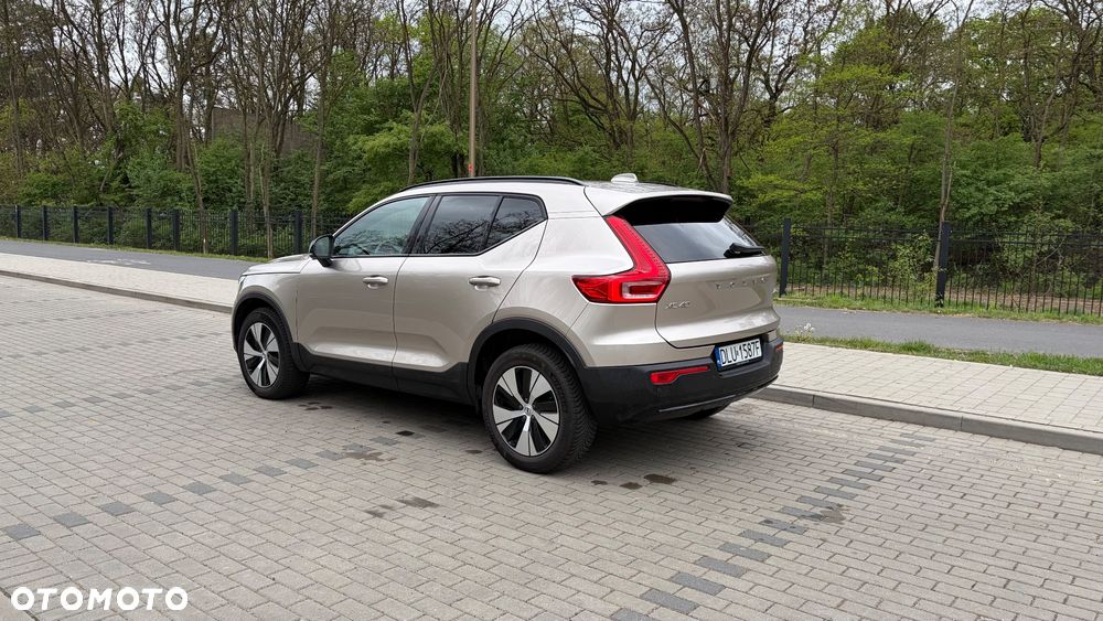 Volvo XC 40 T2 Plus Dark - 2