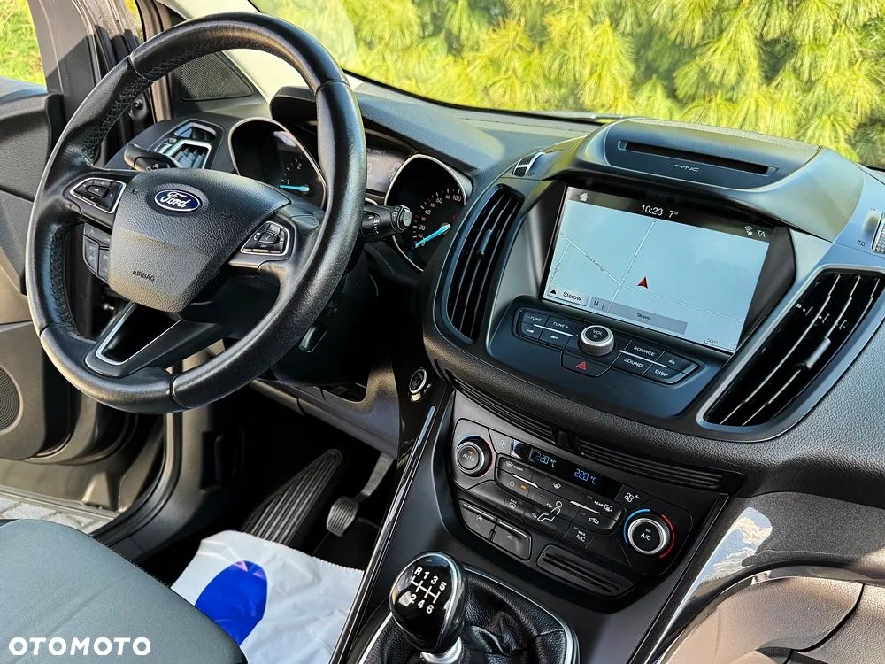 Ford Kuga 2.0 TDCi 4x4 SYNC - 36