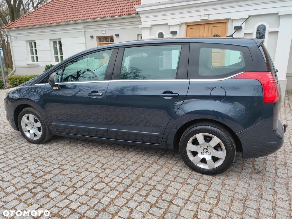 Peugeot 5008 - 25