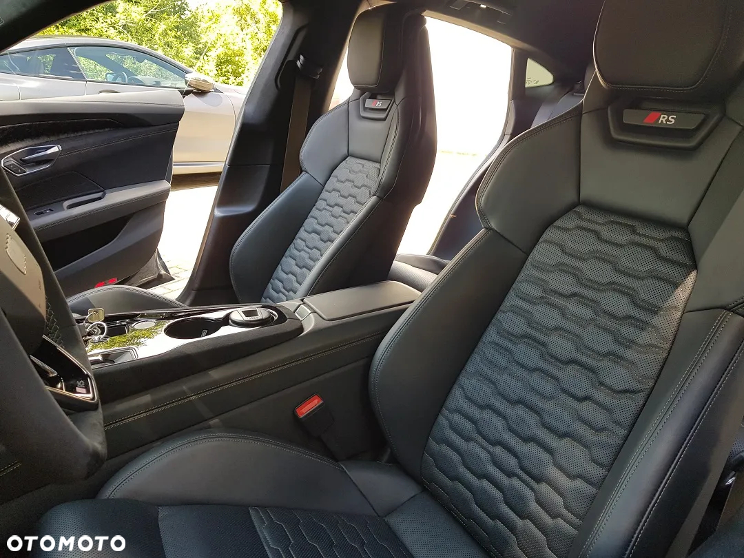 Audi e-tron GT - 15