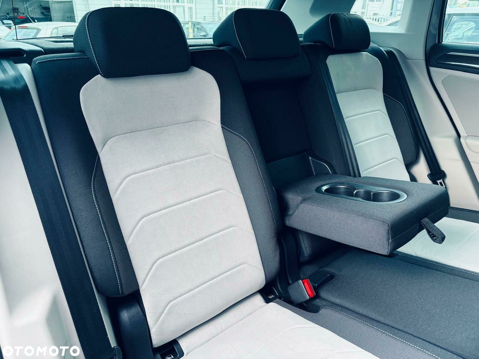 Volkswagen Tiguan 1.5 TSI EVO Elegance DSG - 18