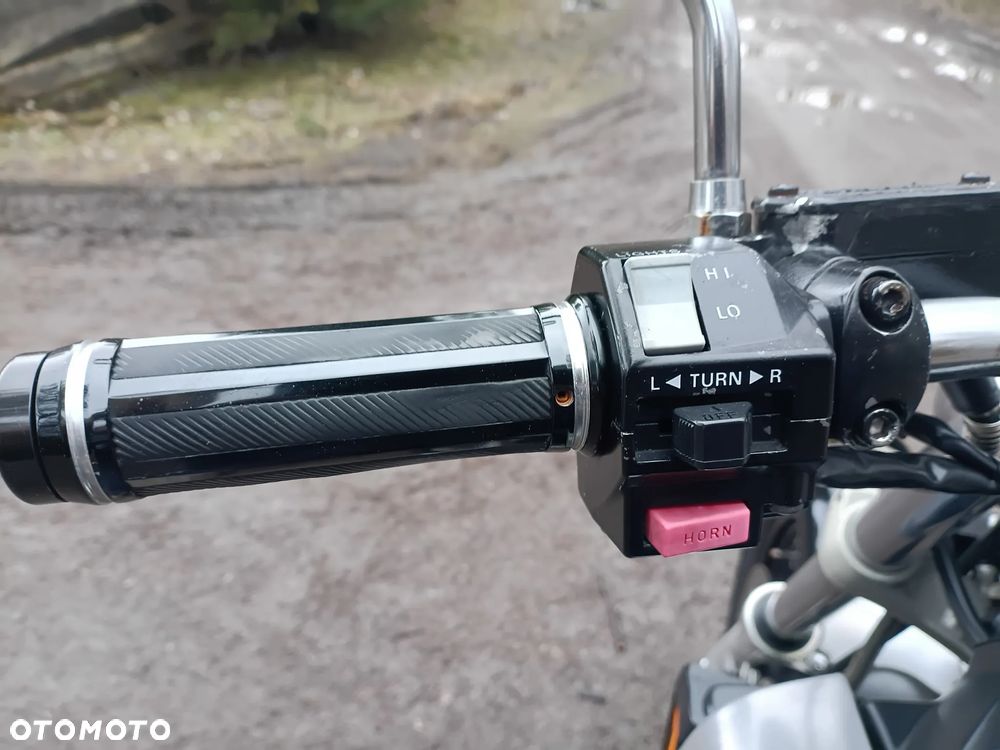 Yamaha V-MAX - 13