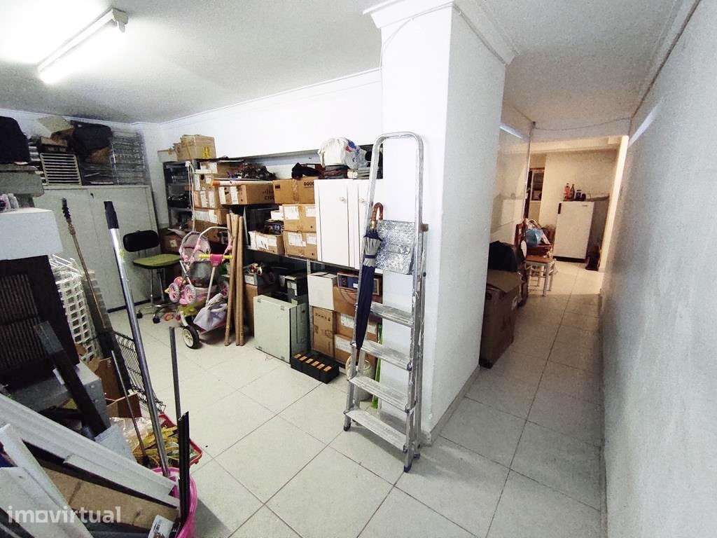 Espaço versátil com 125 m²: ideal para habitação ou serviços - Grande imagem: 3/18