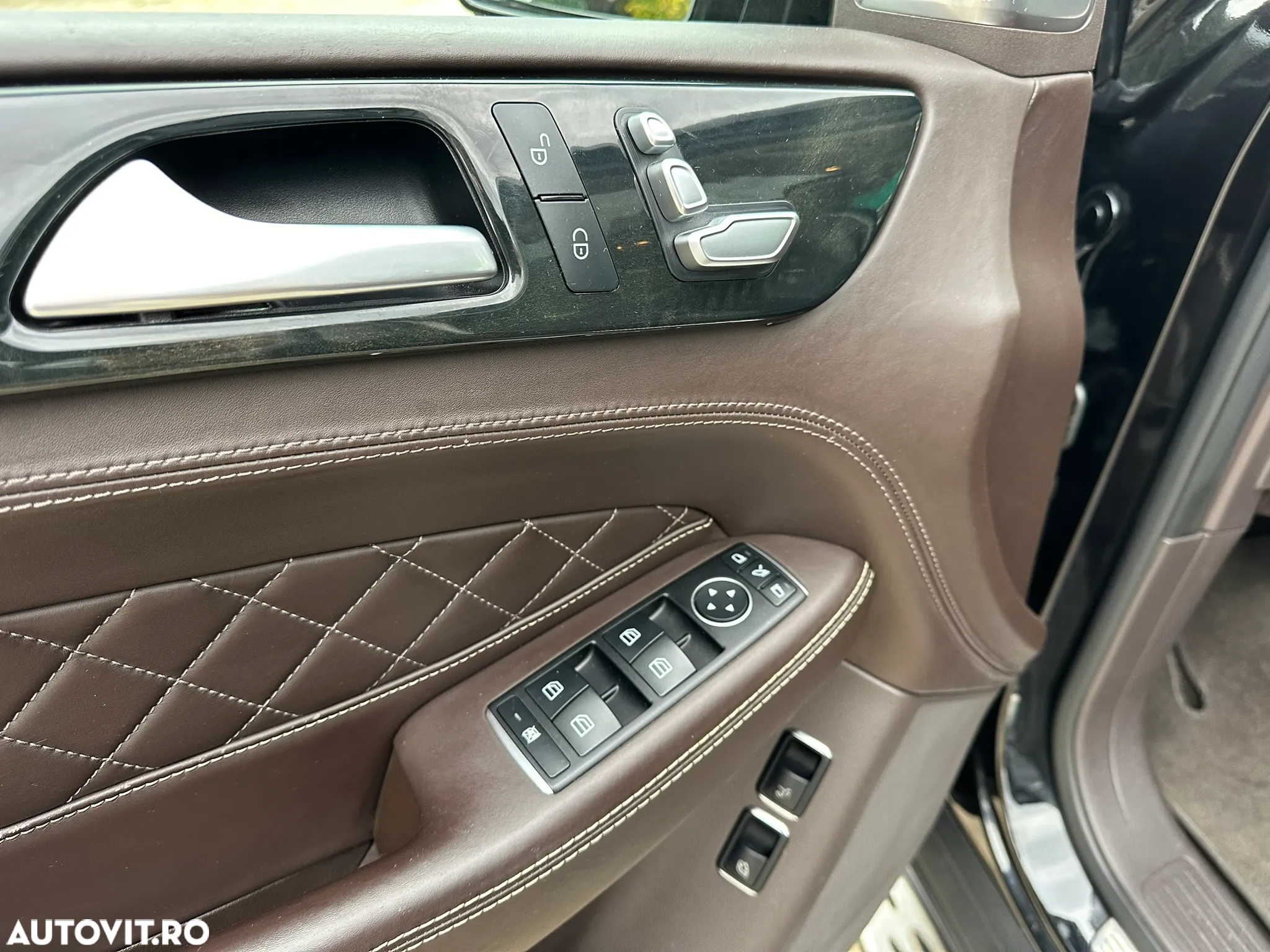 Mercedes-Benz GLE 400 4MATIC - 11