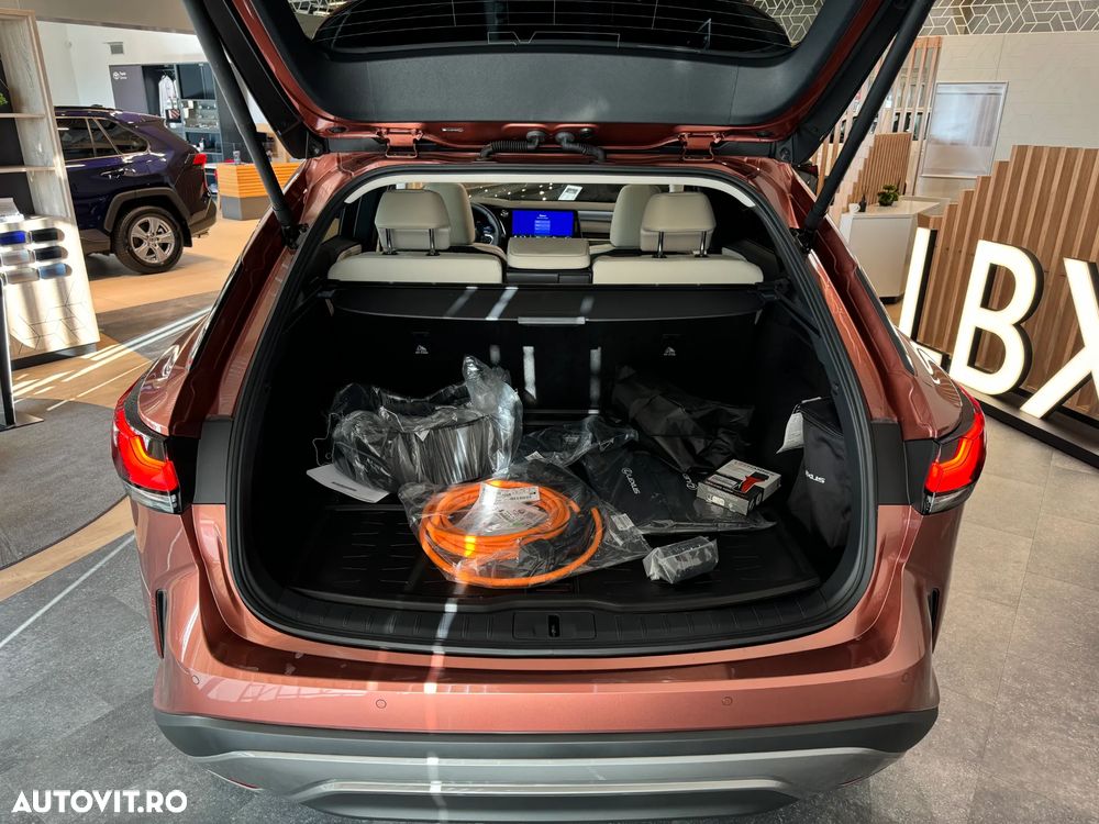 Lexus Seria RX 450h+ E-Four PHEV Executive - 28